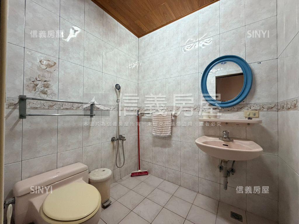 空軍官校協德街上三角窗房屋室內格局與周邊環境