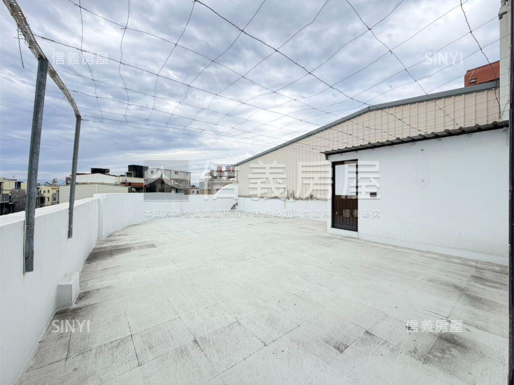 空軍官校協德街上三角窗房屋室內格局與周邊環境