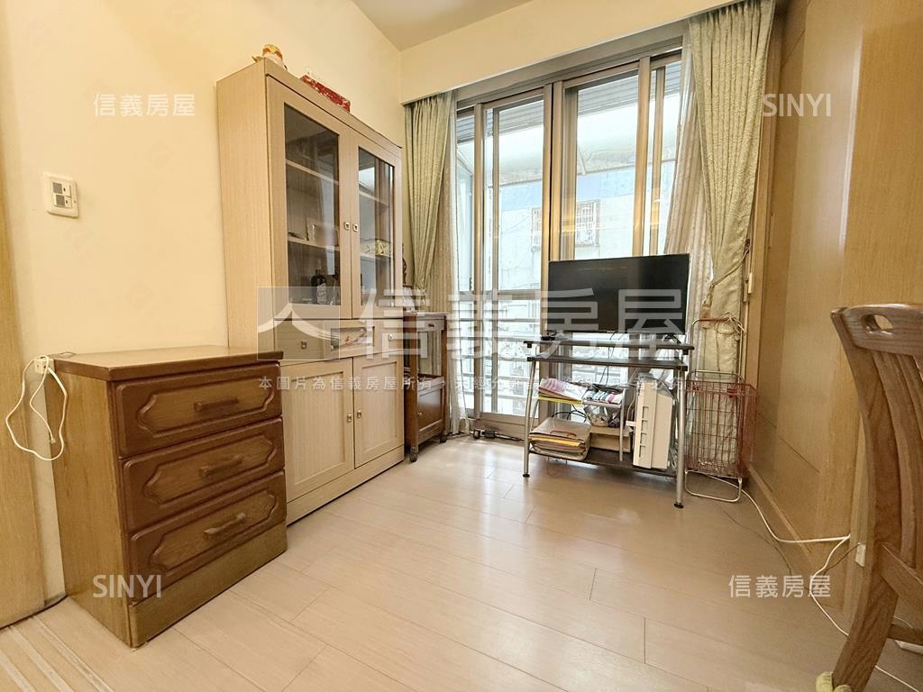 小資久康市中心電梯美屋房屋室內格局與周邊環境