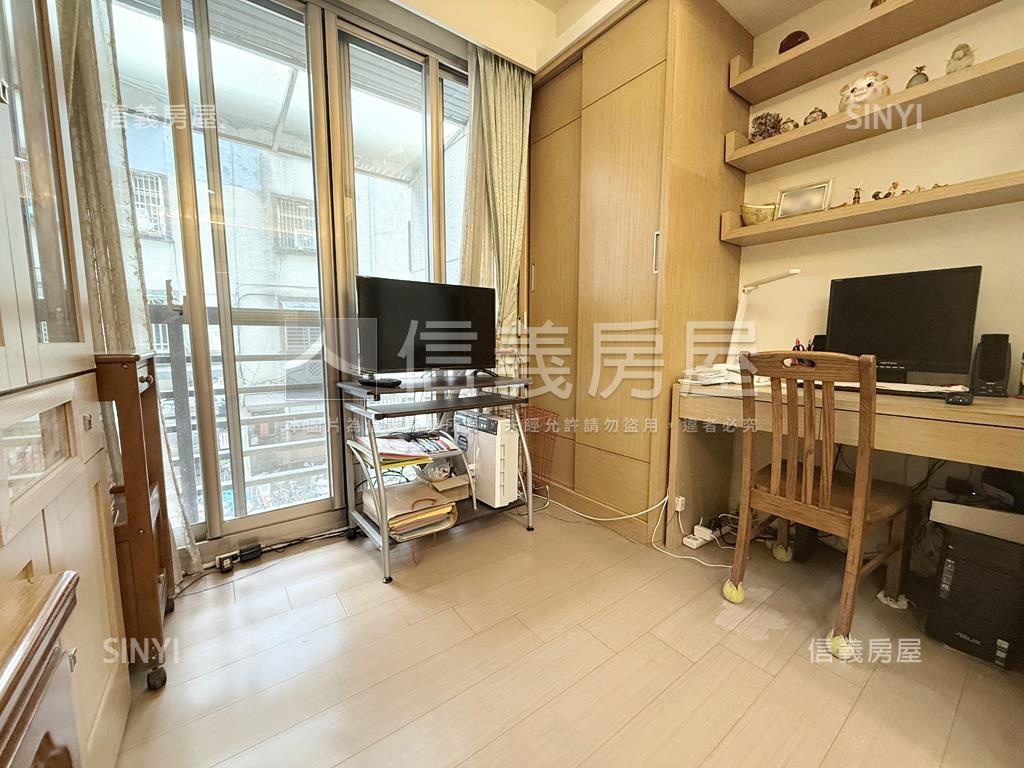 小資久康市中心電梯美屋房屋室內格局與周邊環境