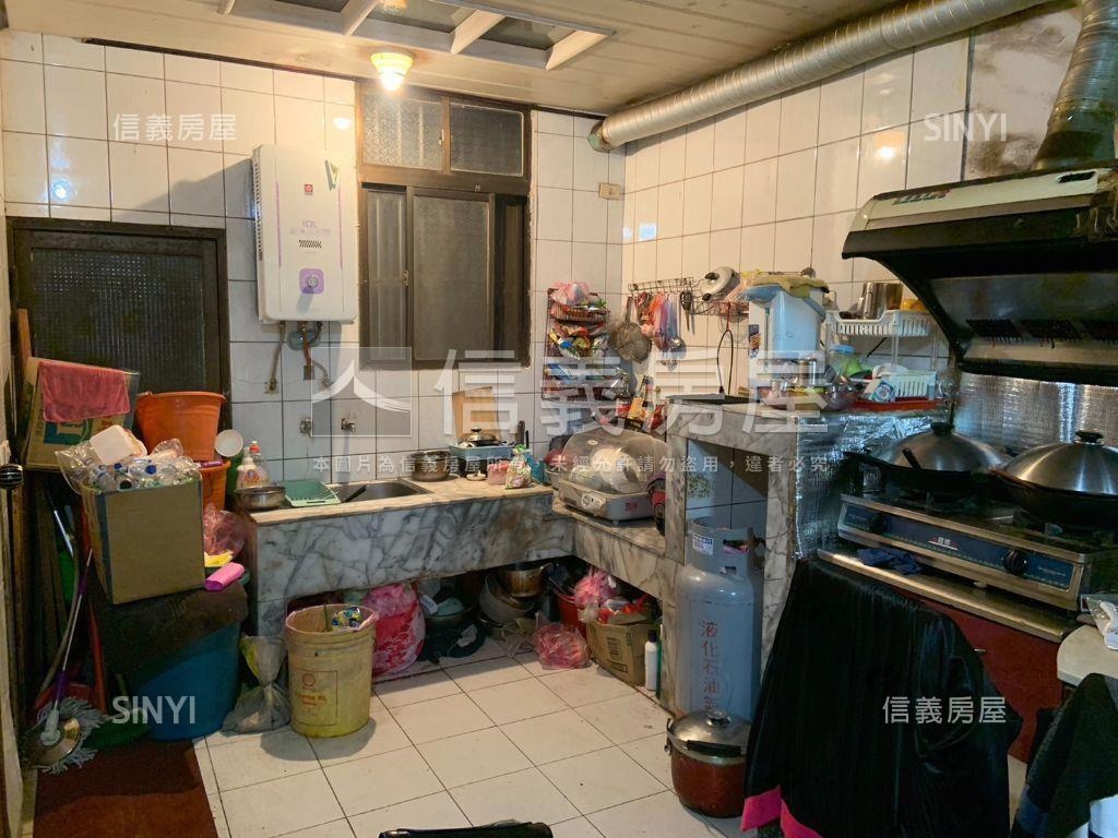介壽路朝南透店房屋室內格局與周邊環境
