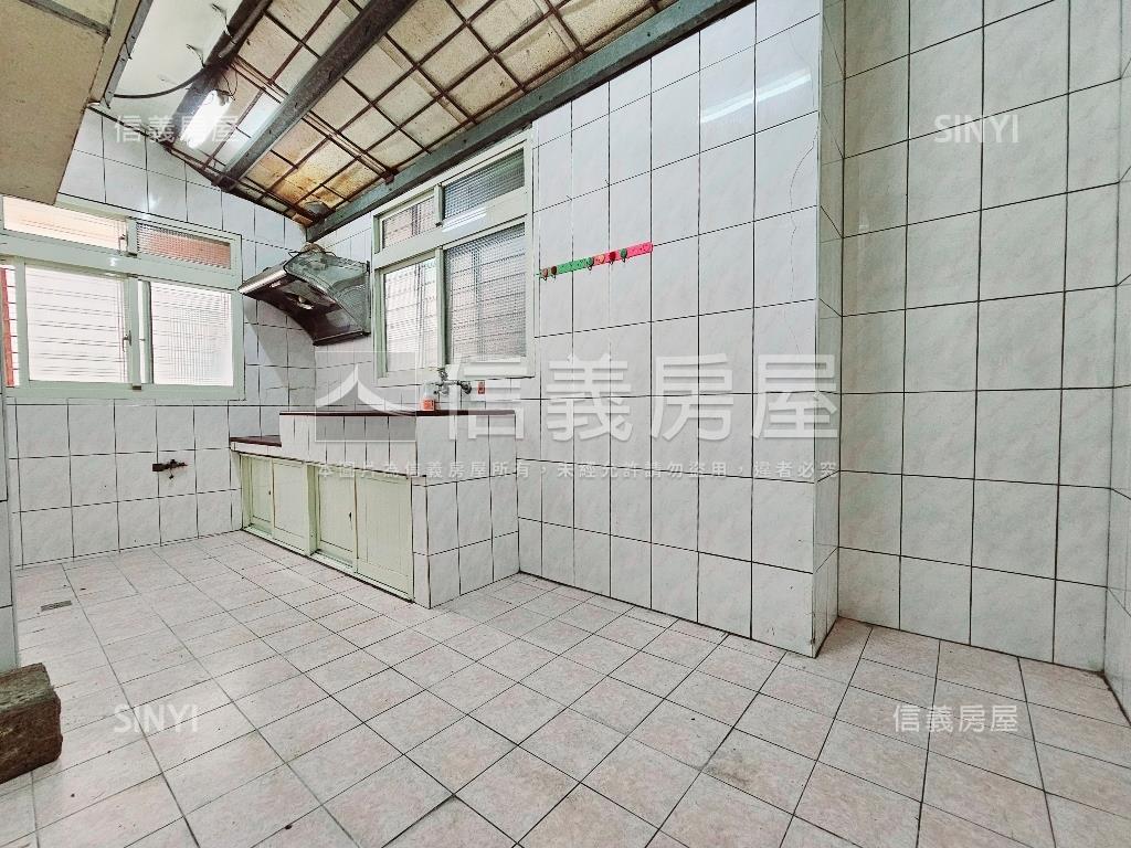 【新案】大安捷運二樓四房房屋室內格局與周邊環境