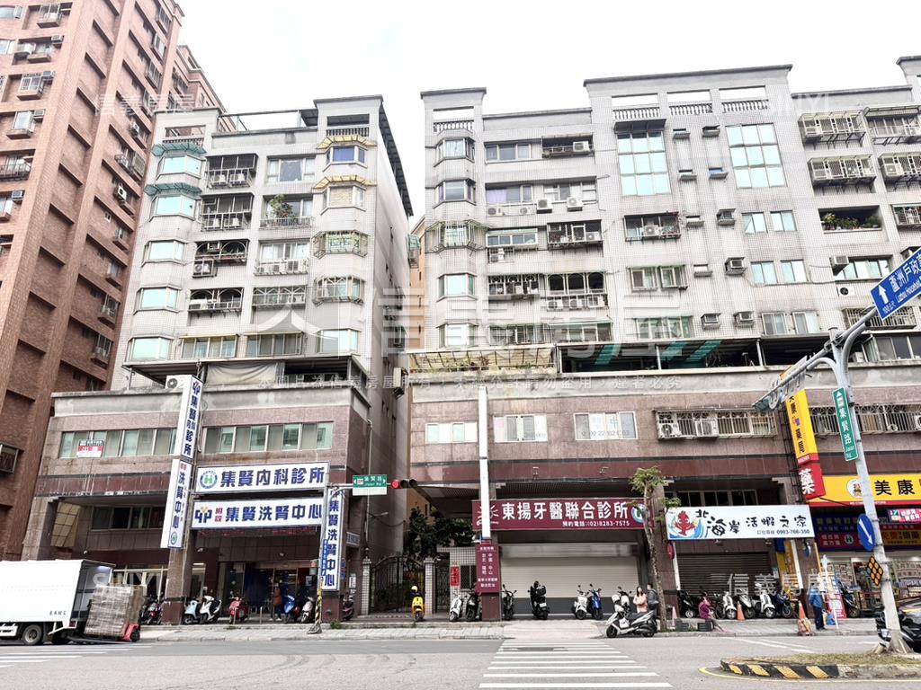 集賢路上的電梯三樓房屋室內格局與周邊環境