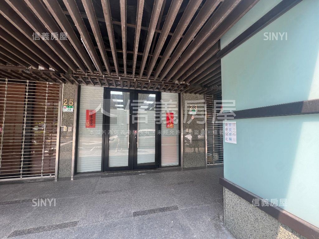 時尚之星一樓店面房屋室內格局與周邊環境
