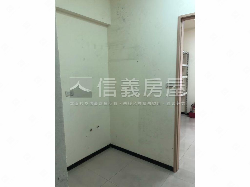 時尚之星一樓店面房屋室內格局與周邊環境
