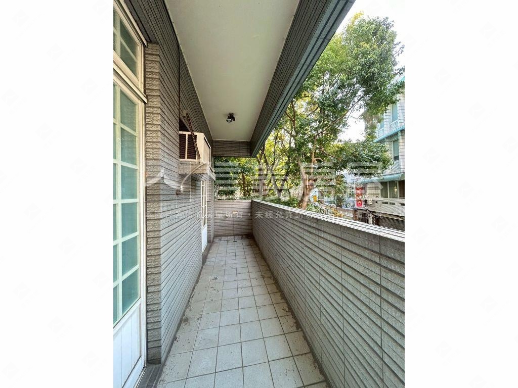 近林森健行大地坪透天房屋室內格局與周邊環境