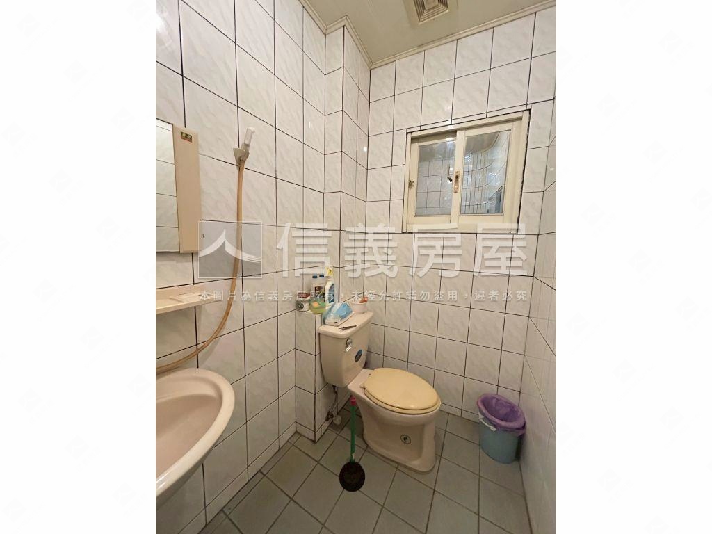 近林森健行大地坪透天房屋室內格局與周邊環境