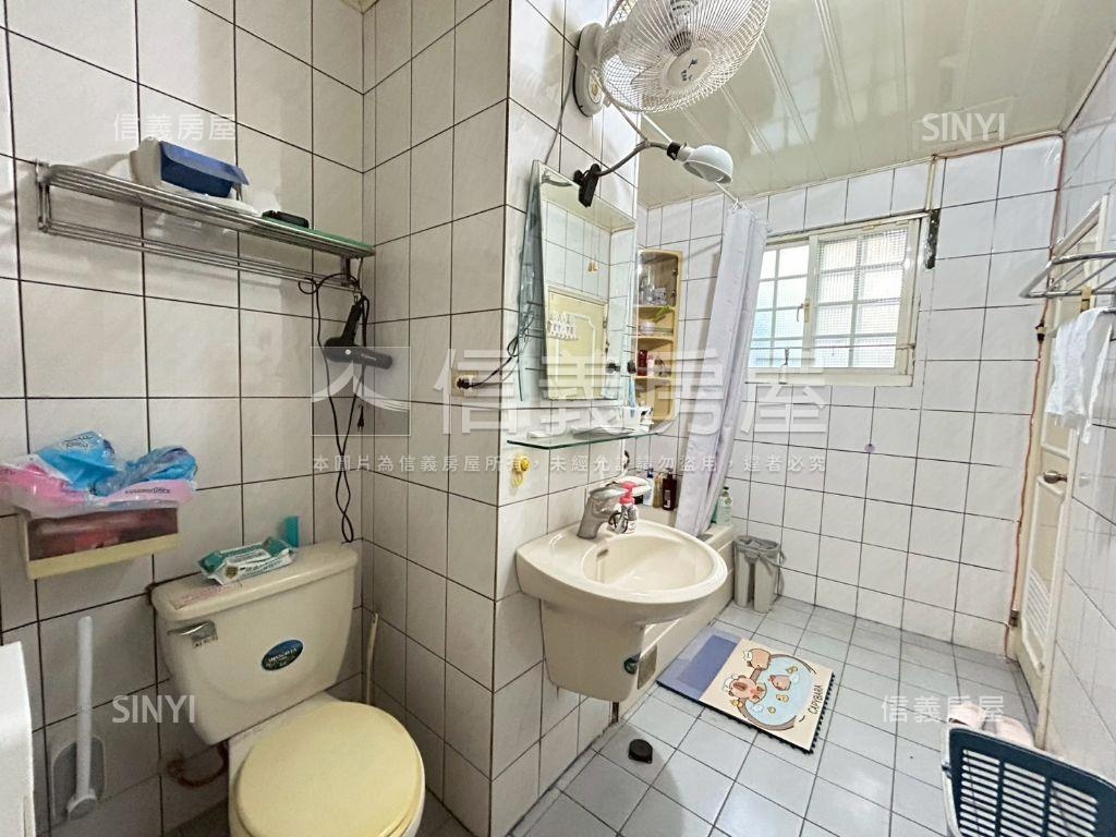 近林森健行大地坪透天房屋室內格局與周邊環境