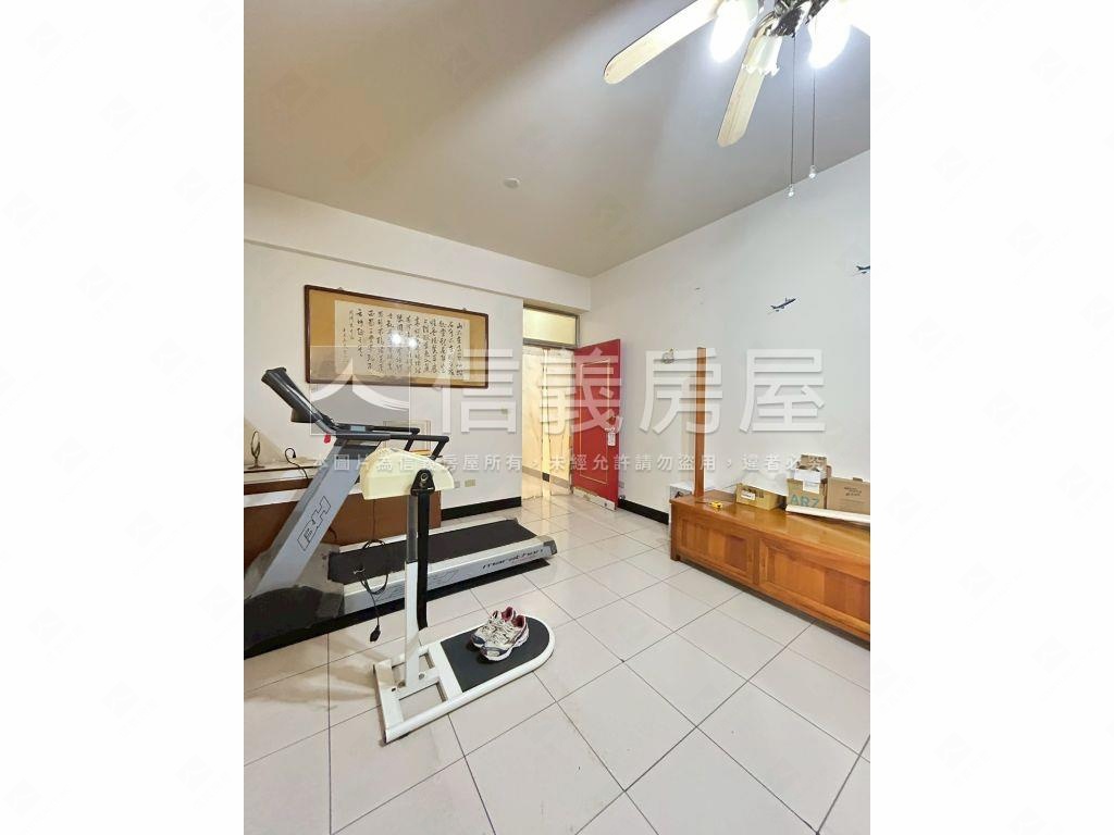 近林森健行大地坪透天房屋室內格局與周邊環境