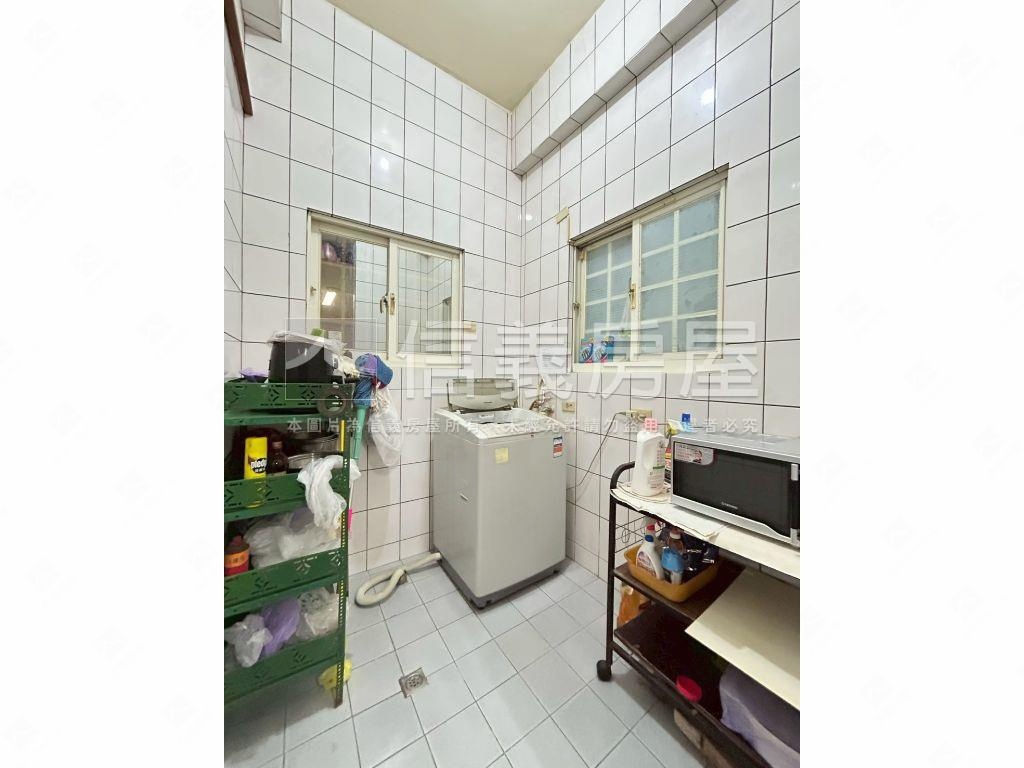 近林森健行大地坪透天房屋室內格局與周邊環境