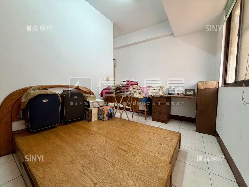 近衛武營邊間採光三房房屋室內格局與周邊環境