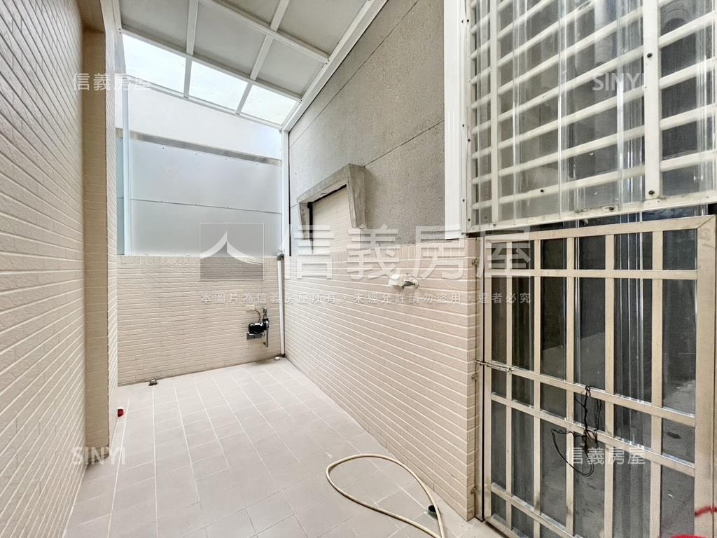 北安大面寬雙車墅房屋室內格局與周邊環境