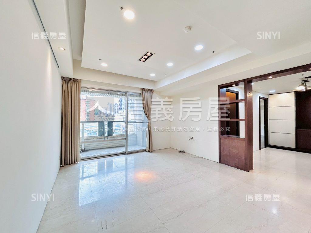 大都市御品三房車位房屋室內格局與周邊環境