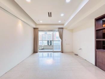 大都市御品三房車位