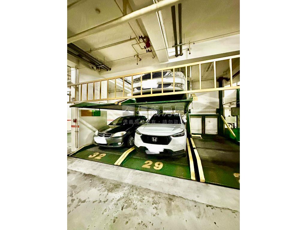 漂亮！何厝國小旁三房車位房屋室內格局與周邊環境