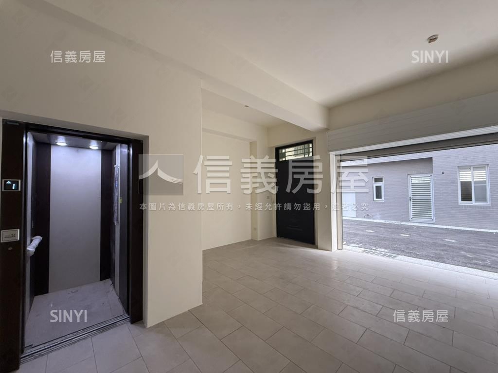 麻豆全新車墅房屋室內格局與周邊環境