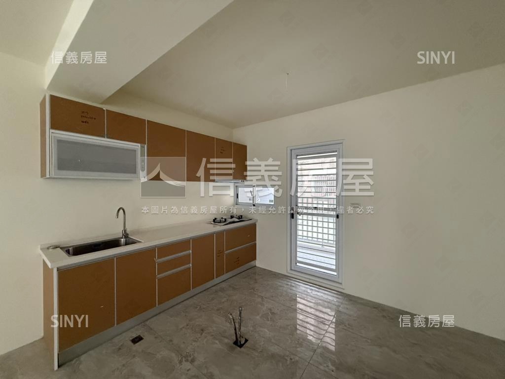 麻豆全新車墅房屋室內格局與周邊環境