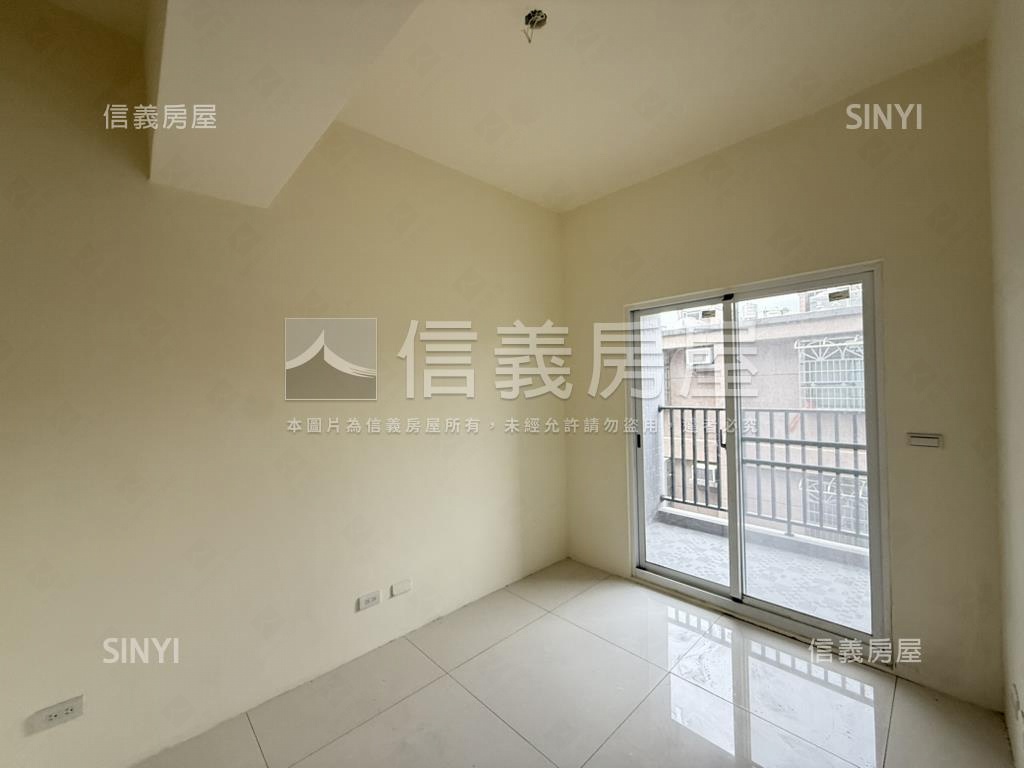 麻豆全新車墅房屋室內格局與周邊環境