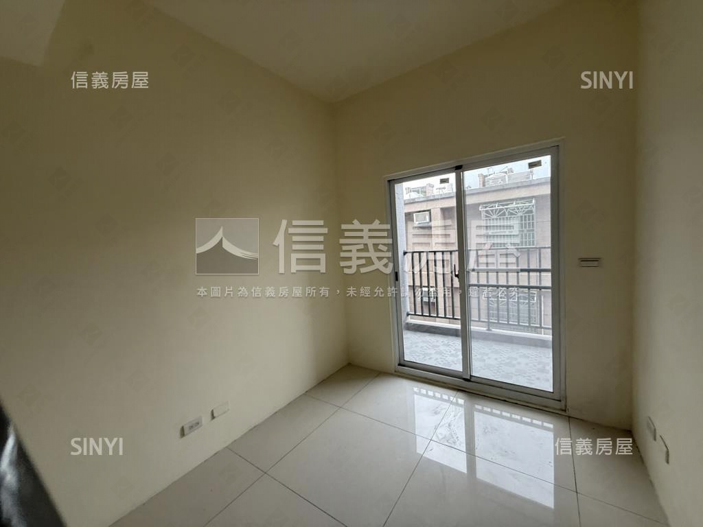 麻豆全新車墅房屋室內格局與周邊環境