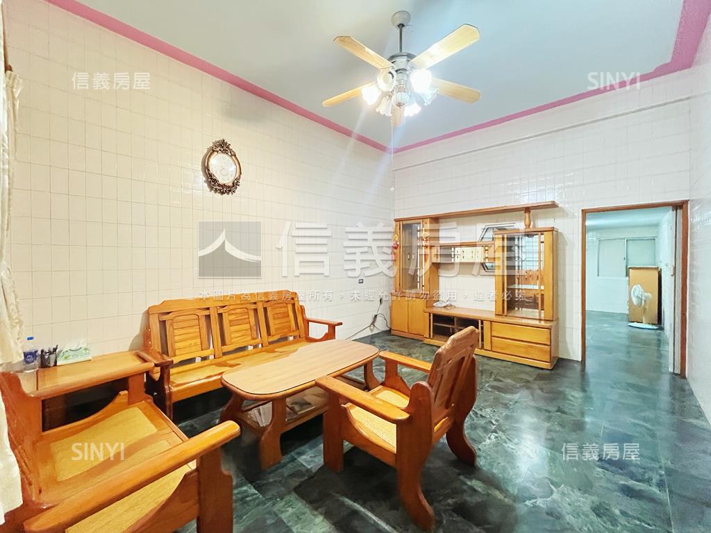 捷運旁屋況佳透天房屋室內格局與周邊環境