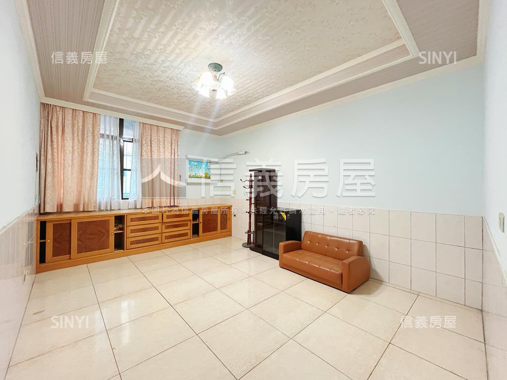 捷運旁屋況佳透天房屋室內格局與周邊環境