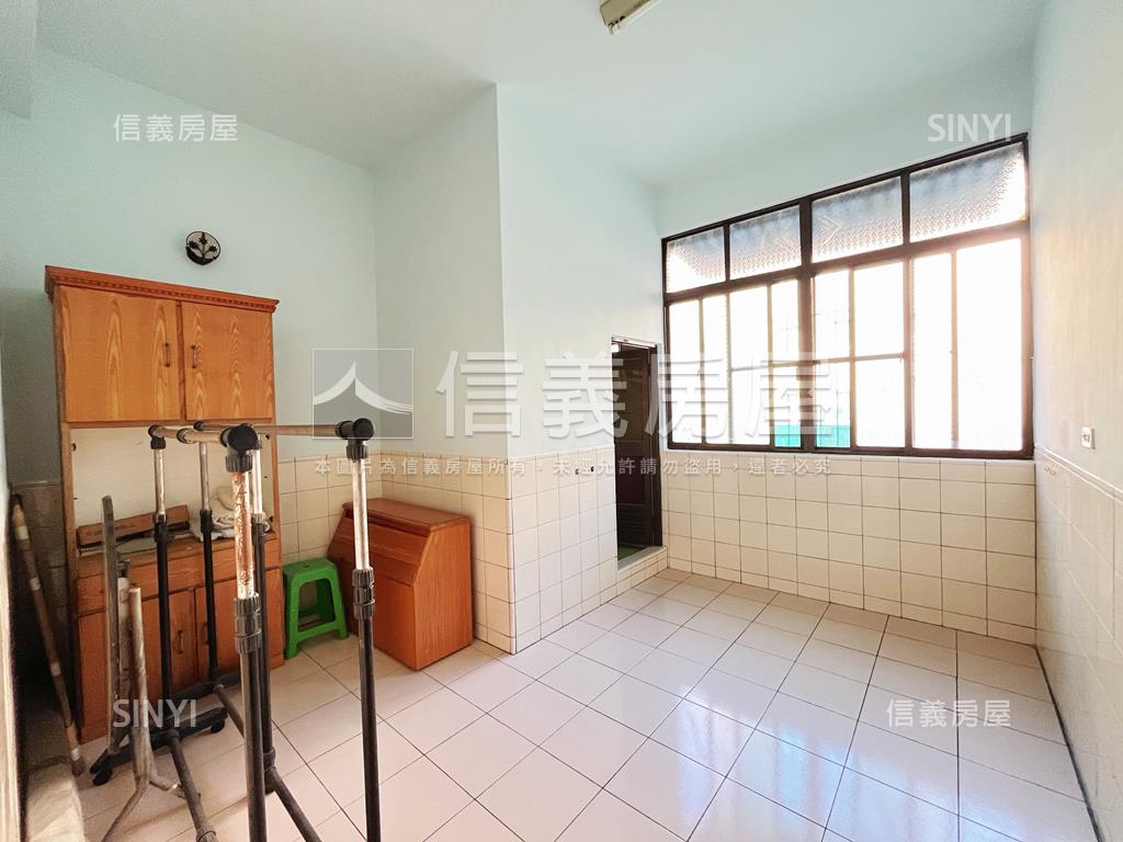 捷運旁屋況佳透天房屋室內格局與周邊環境