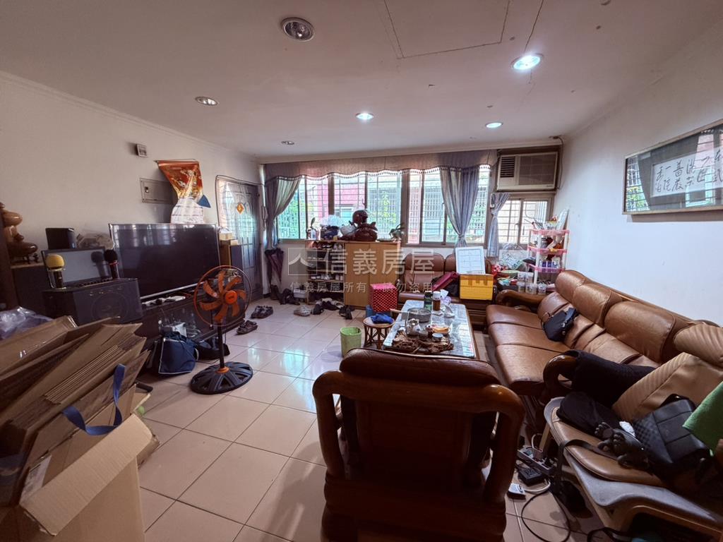 板橋龍泉街★誠意出售★房屋室內格局與周邊環境