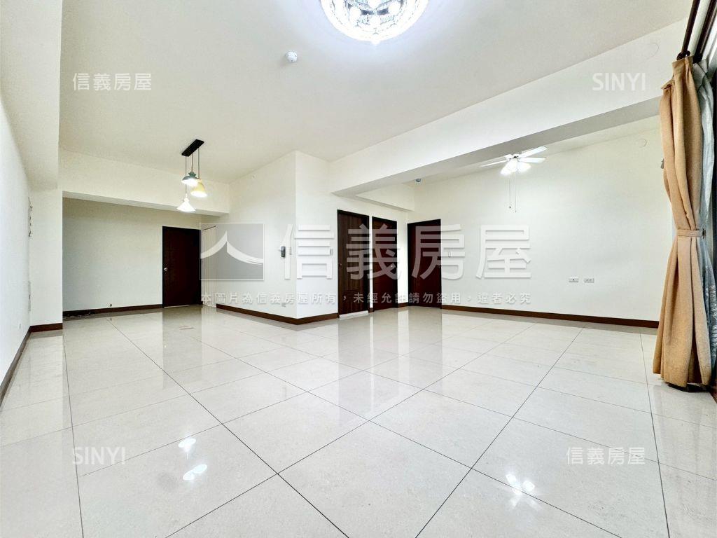 後勁溪首排景觀雙平車房屋室內格局與周邊環境