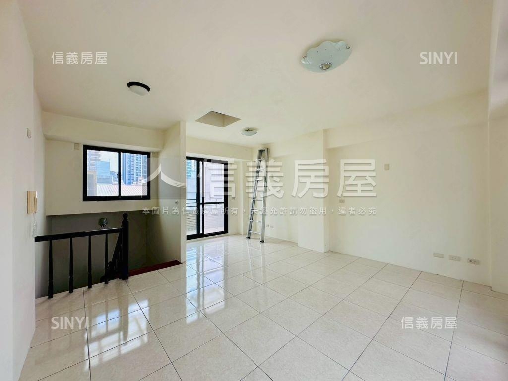 ★南屯臨路邊間車庫透天房屋室內格局與周邊環境