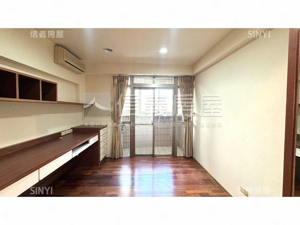 近大遠百三房車位房屋室內格局與周邊環境