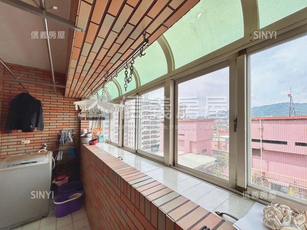 稀有釋出！易立購四房車位房屋室內格局與周邊環境