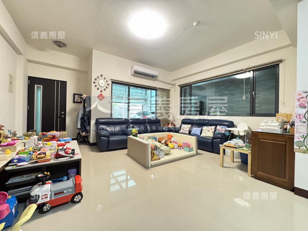 稀有面寬約７米採光雙車墅房屋室內格局與周邊環境