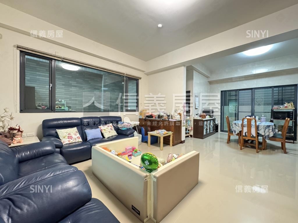 稀有面寬約７米採光雙車墅房屋室內格局與周邊環境