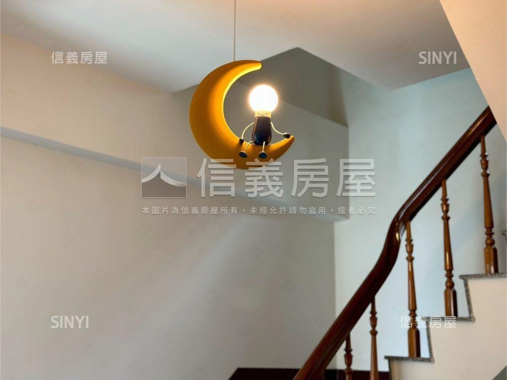 稀有面寬約７米採光雙車墅房屋室內格局與周邊環境