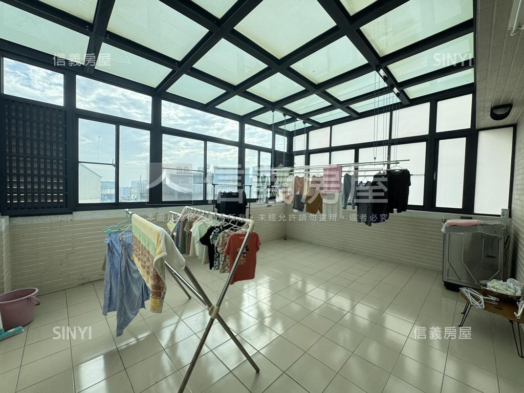 稀有面寬約７米採光雙車墅房屋室內格局與周邊環境