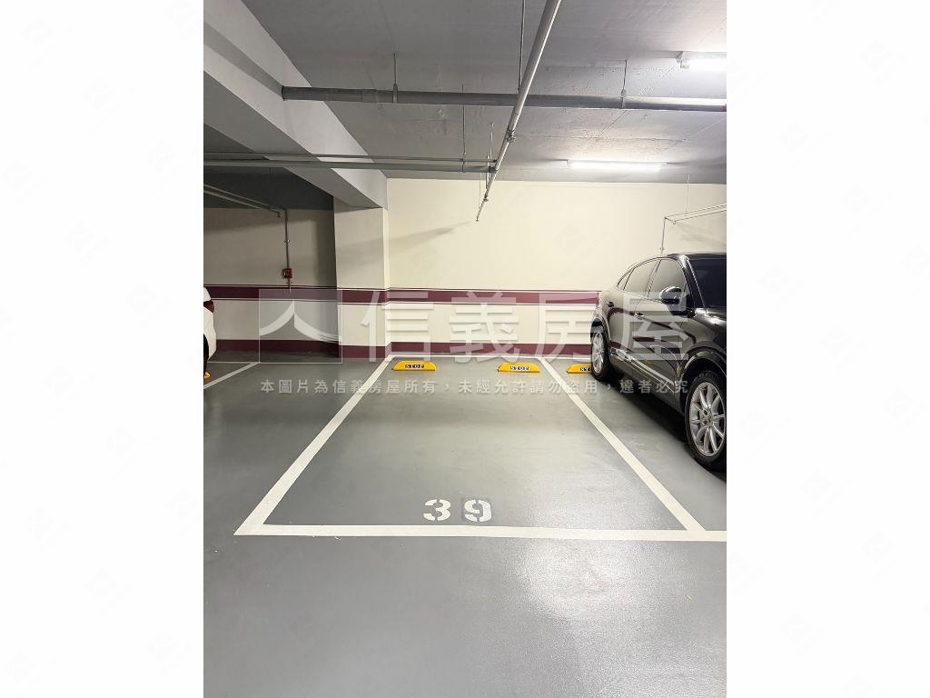 近Ａ１０捷運吉澧兩房車位房屋室內格局與周邊環境