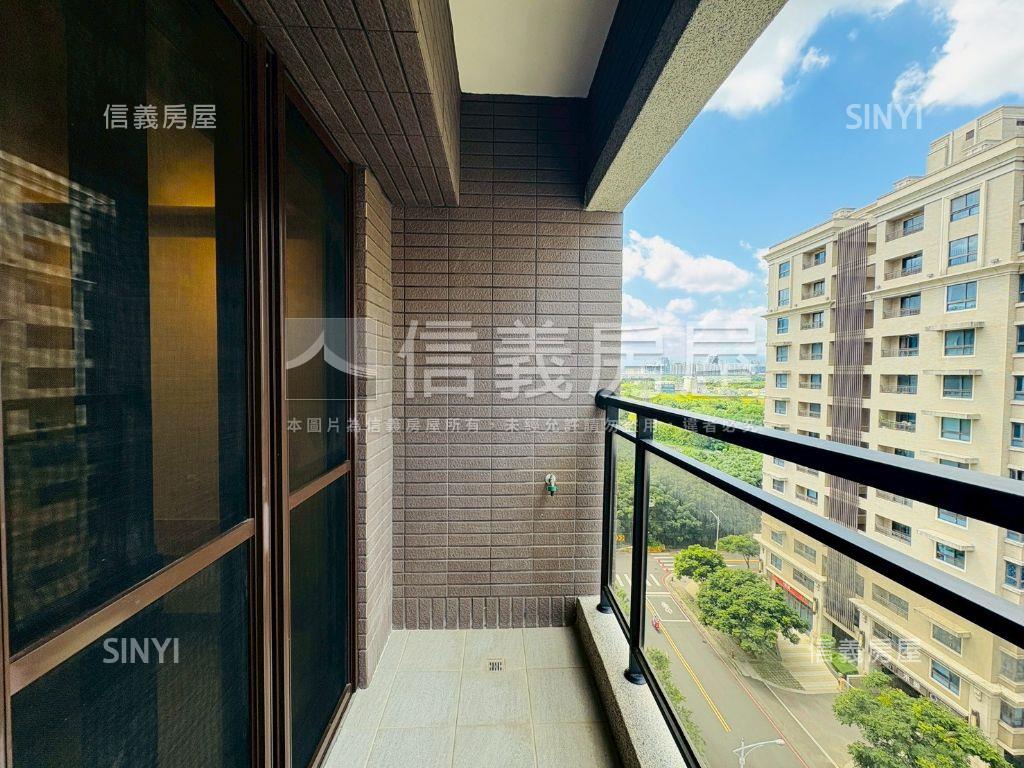 前後陽台無印風三房車位房屋室內格局與周邊環境