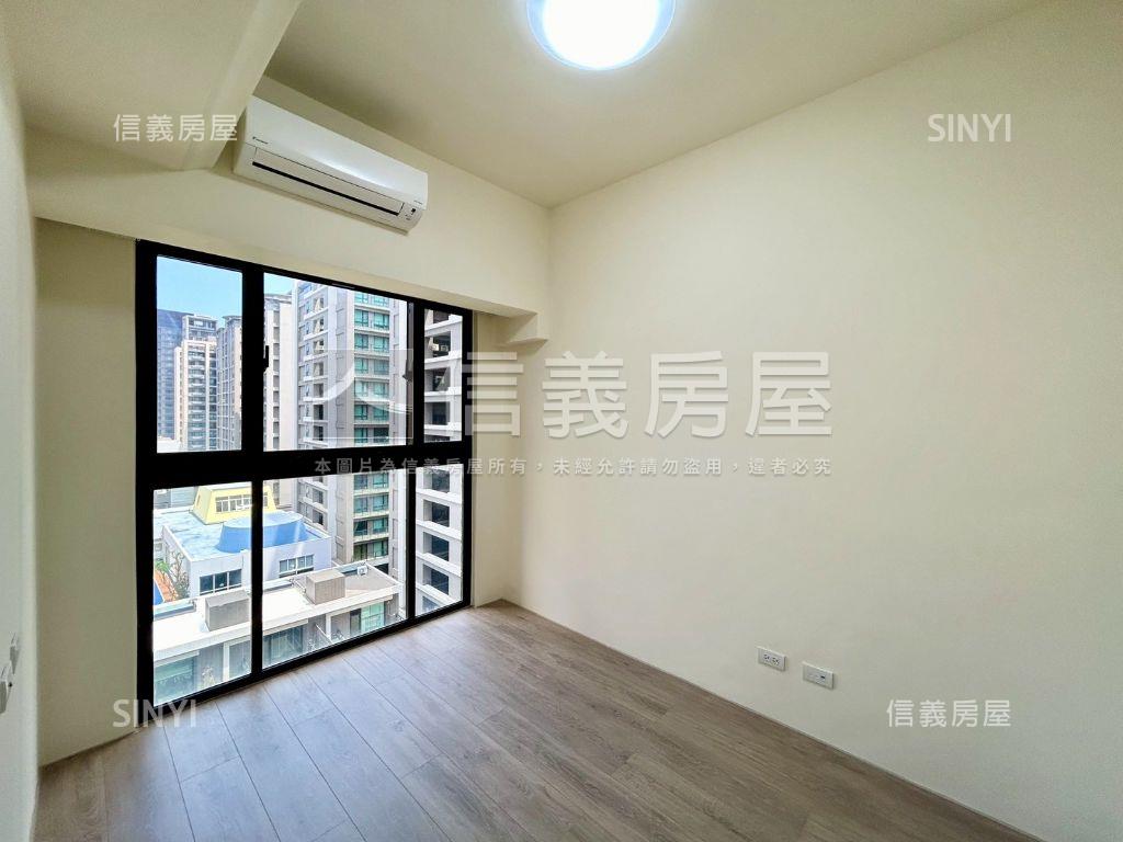 前後陽台無印風三房車位房屋室內格局與周邊環境