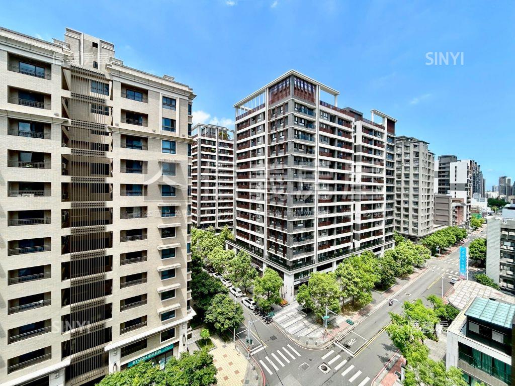 前後陽台無印風三房車位房屋室內格局與周邊環境