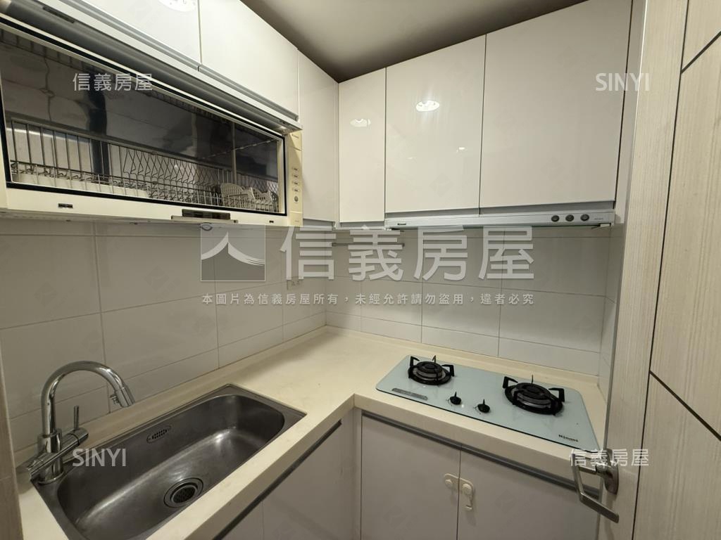 成大城高樓兩房宅房屋室內格局與周邊環境