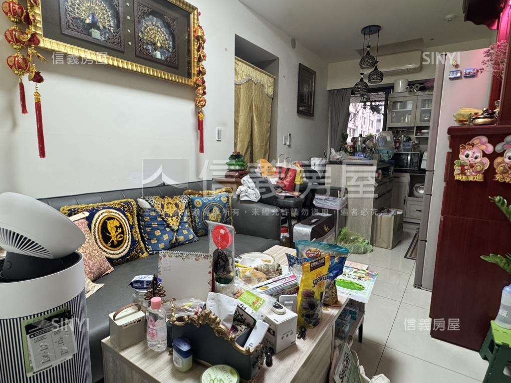 新潤翡麗兩房平面車位房屋室內格局與周邊環境