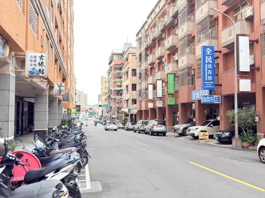 正興安路７米４面寬金店房屋室內格局與周邊環境