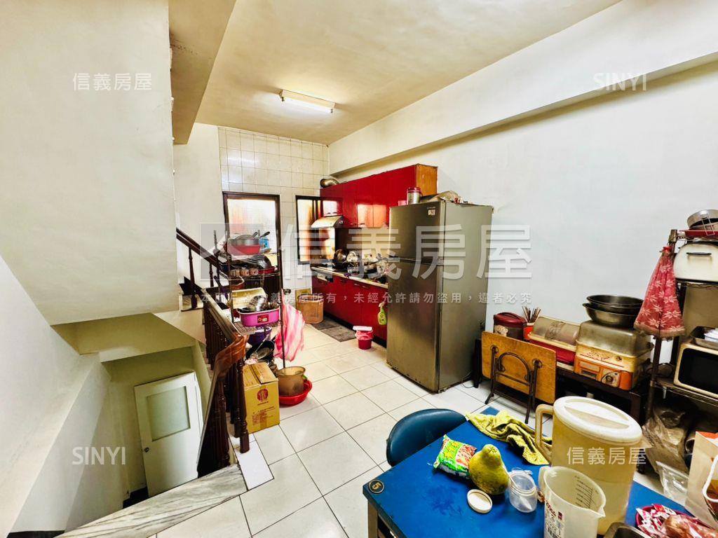 近探索公園金店住房屋室內格局與周邊環境