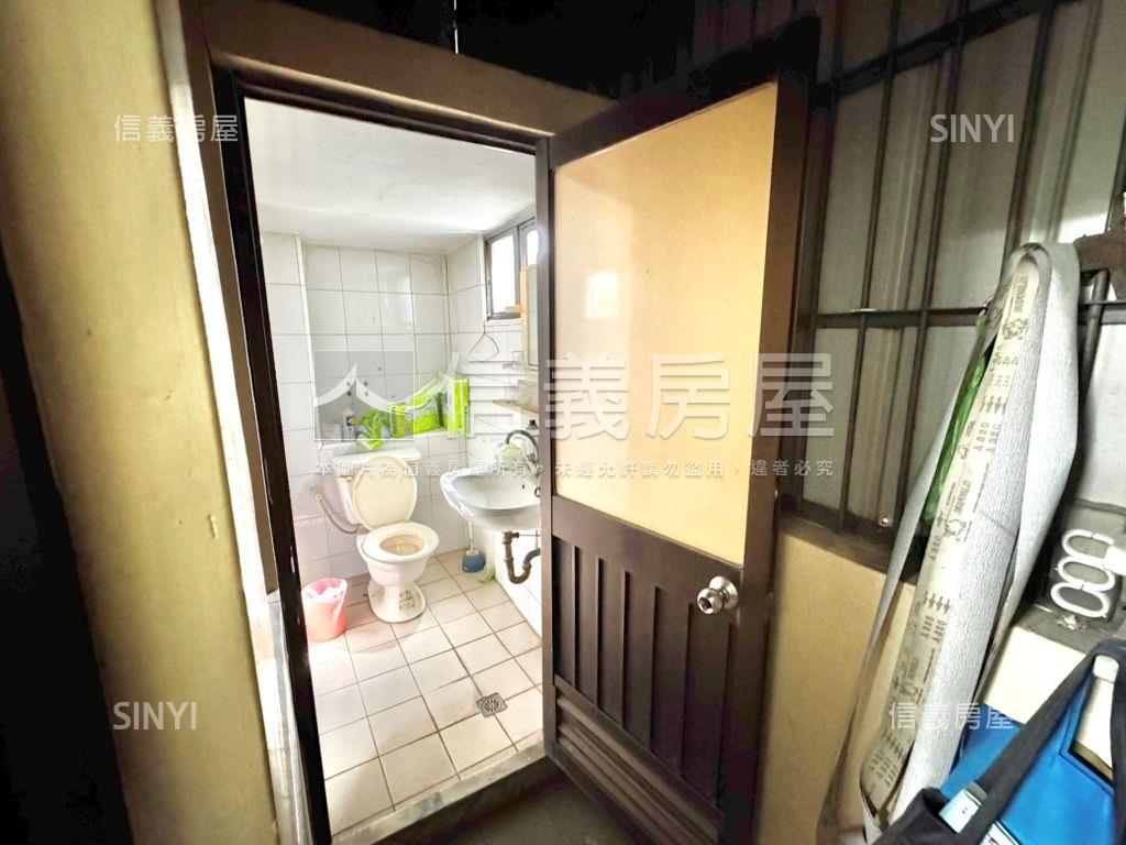 近探索公園金店住房屋室內格局與周邊環境