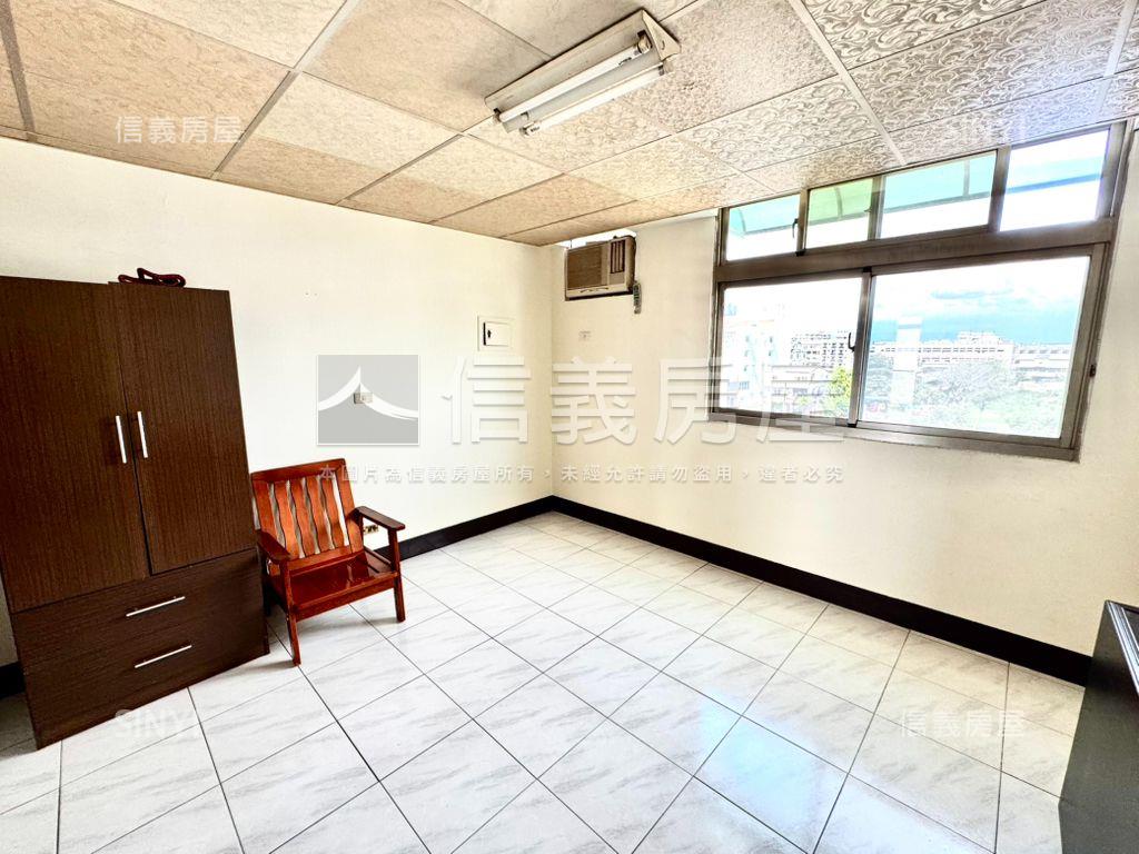 近探索公園金店住房屋室內格局與周邊環境