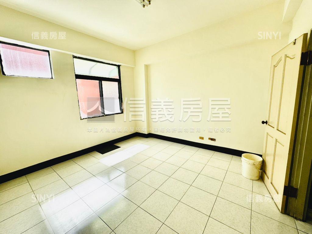 近探索公園金店住房屋室內格局與周邊環境