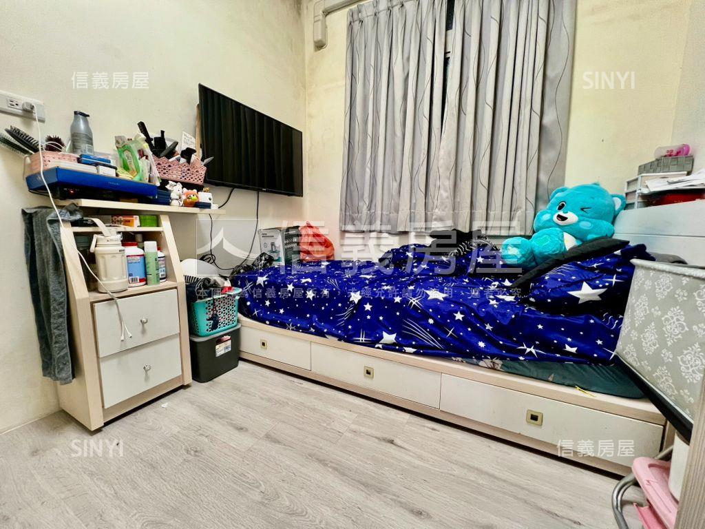 樟樹溫馨裝潢四房二樓公寓房屋室內格局與周邊環境