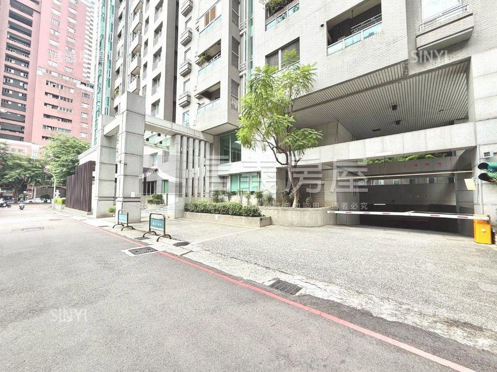 惠宇國美館旁。美學ＮＥＣ房屋室內格局與周邊環境