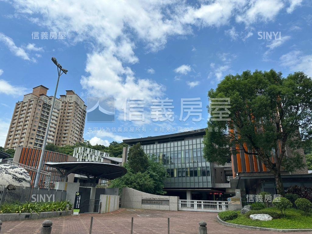 世新典雅收租美寓房屋室內格局與周邊環境