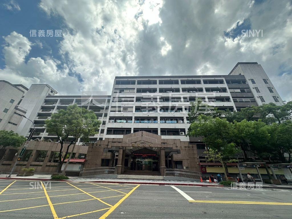 世新典雅收租美寓房屋室內格局與周邊環境